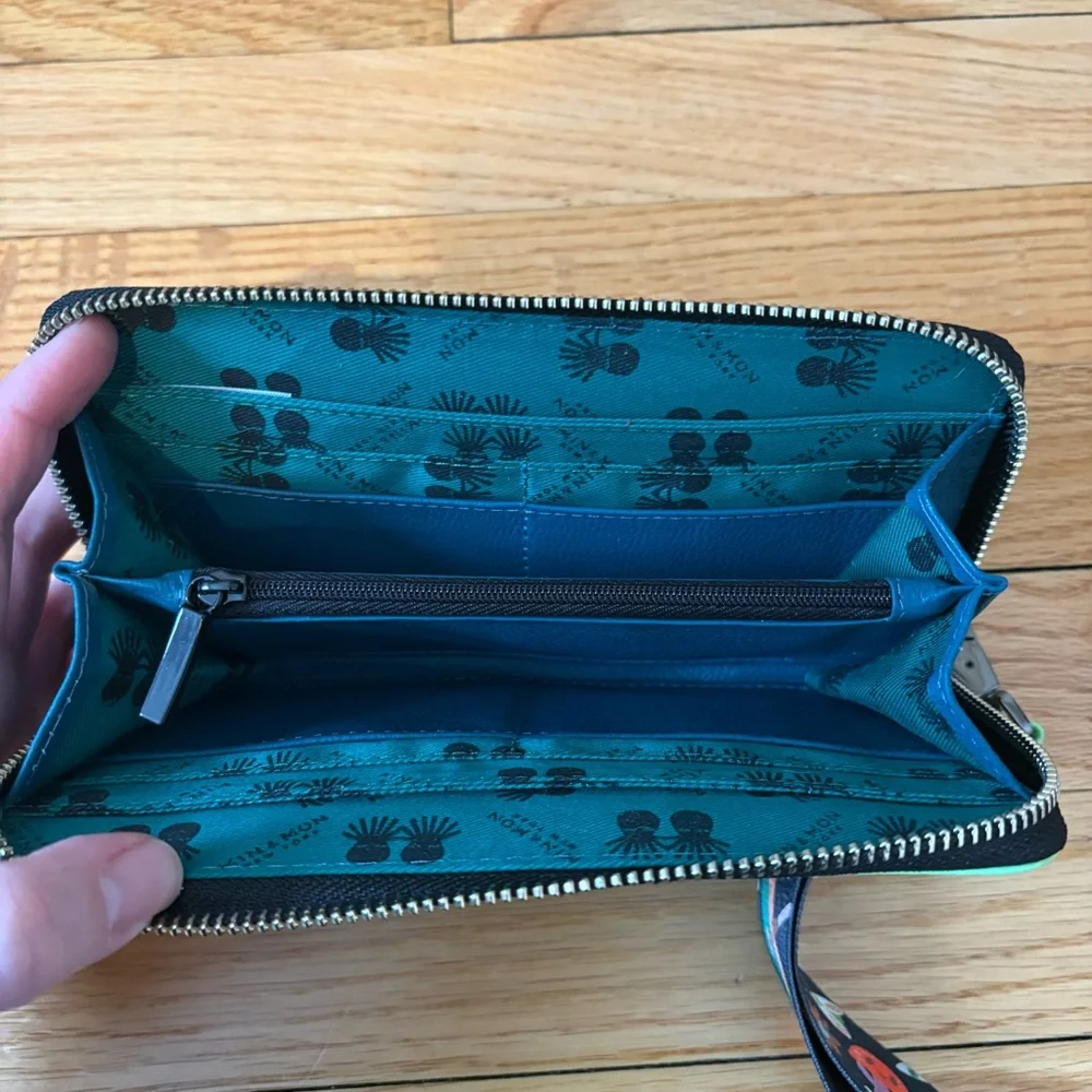 Min & Mon Francis green leather wallet with all over eyes embroidery - Picture 5 of 6